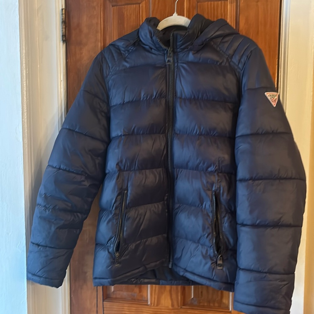 Guess Men’s Puffer jacket 
Size M
Excellent pre owned condition